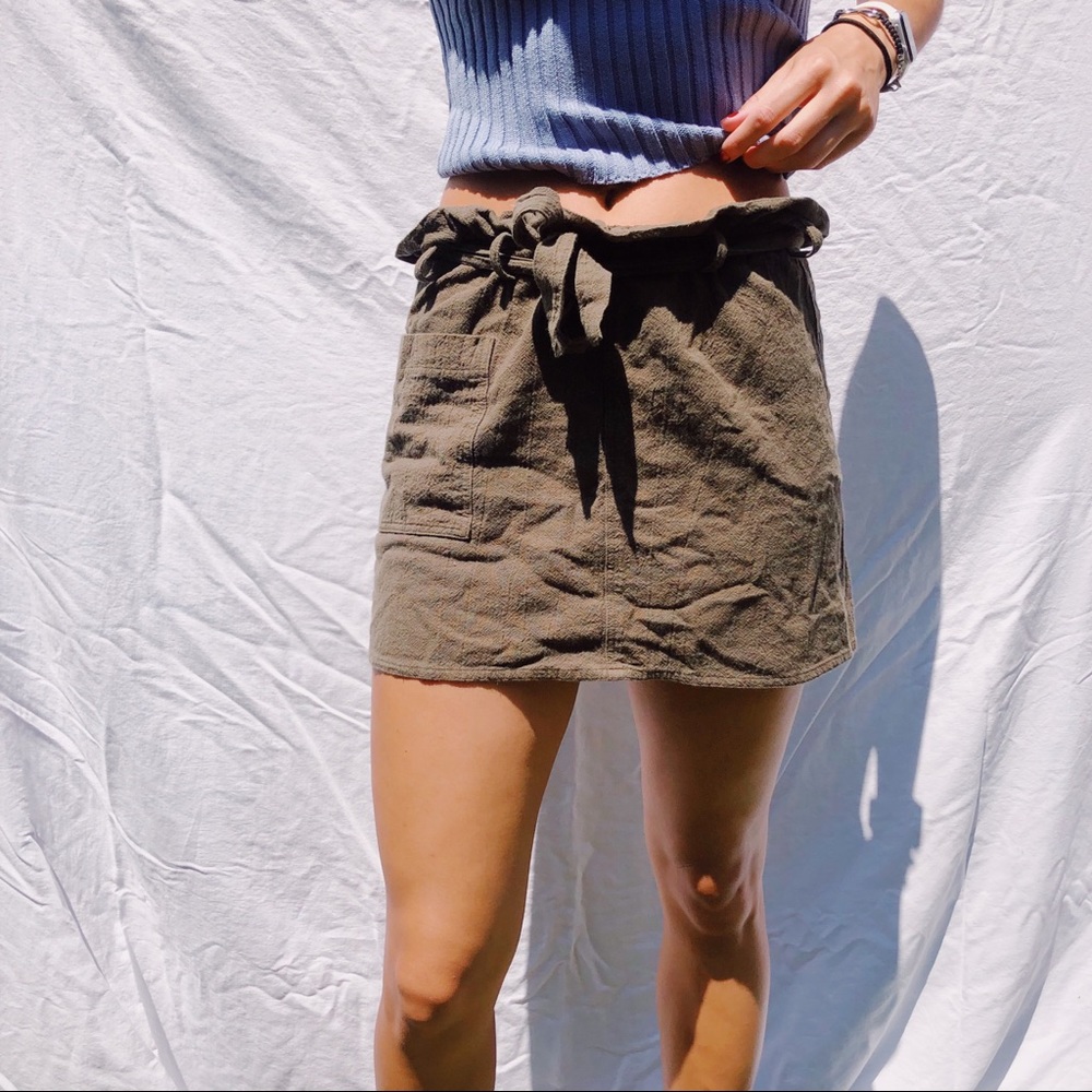 Green fabric skirt with tie!🤍🤍